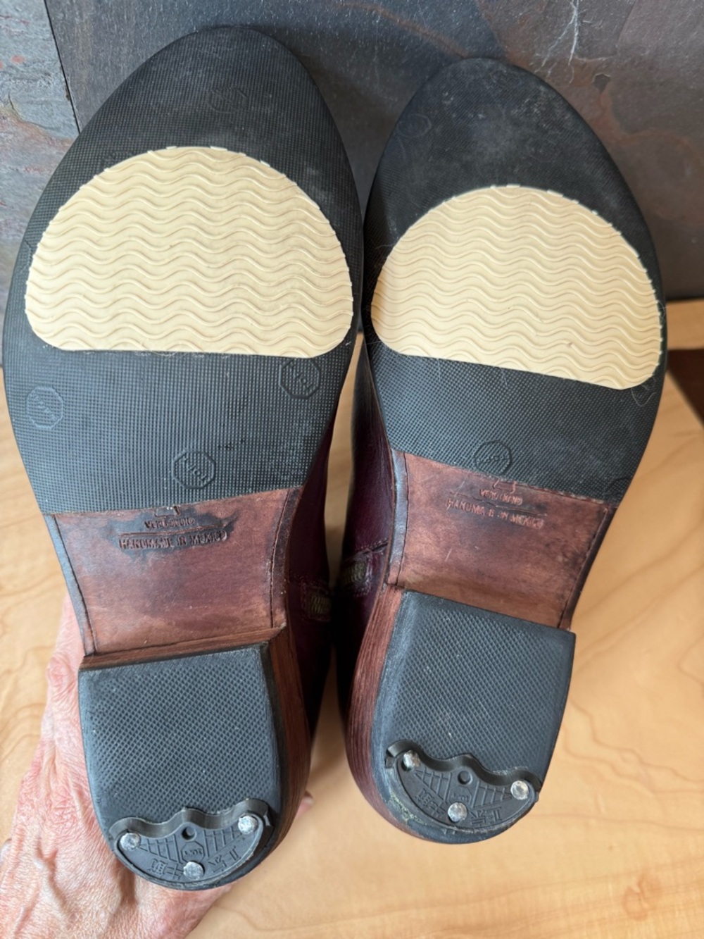 LibertyBlack twin zip booties, 8.5, deep maroon shade, EUC, Mexico, sturdy - Picture 11 of 16